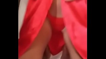 Preview 1 of Aunties Xxx Porn - NOVINHA NUA SE EXIBINDO PARA O NAMORADO