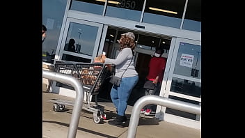 Preview 3 of Dewaur Vabi - Old lady big ass walking