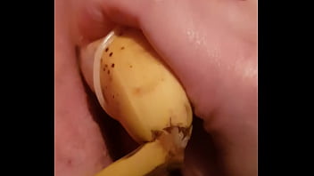 Preview 4 of English Sex Movis Mom Son - Ma chatte a faim