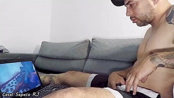 Preview 1 of Guy Jerks Girl Fingering - QUE SONHO LOUCO FOI ESSE !!!!