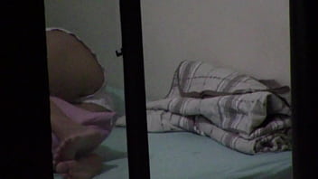 Preview 1 of Cum In Fussi - Minha del&iacute_cia de vizinha