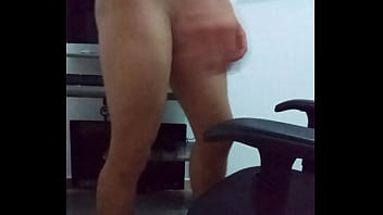 Preview 4 of Sonia Fuentes - Mostrando meu pau no espelho