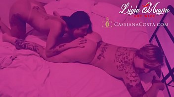Preview 2 of Melayu Video Sex Abang Adik - Bebendo leitinho com minha amiga