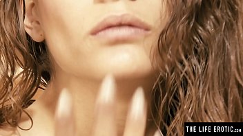 Preview 3 of Japanse Xnxx Videos - Cute naked girl massages her hot body with oil as she masturbates