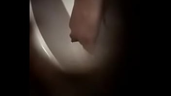 Preview 2 of Boafoda Year - Bathroom spy
