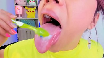 Preview 4 of Bengali Tuition Teacfrench - Lila Jordan cepilla sus dientes