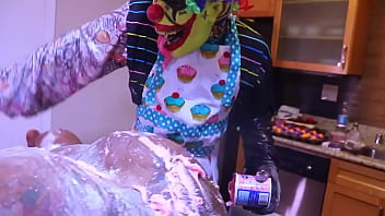 Preview 1 of Wwwxxxnet - Turned Victoria Cakes into a cake (Intense)