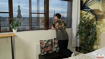 Preview 1 of Jpg Bbw - Luky drops to the floor &amp_ begins servicing Donnie&#039_s thick cock
