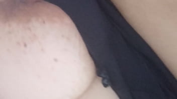 Preview 2 of Shyav - Meu peitos que adoram um carinho e uma mamada gostosa  suave