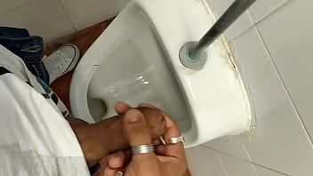 Preview 4 of Angel Ukranian Fuck - Paja en ba&ntilde_o publico