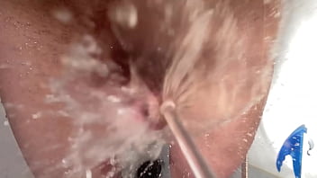 Preview 4 of Sex Inul Daratista Video - Cleaning dickhole in shower