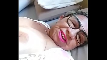 Preview 3 of Dragon Sex Monster - Tiazinha se masturbando cheia de tes&atilde_o