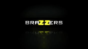 Preview 1 of Stripper Twerk - Gets Jenna Horny _ Watch full scene at http://zzfull.com/g