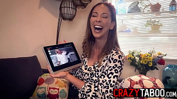 Preview 3 of Jardy Sex Videos - Lesbian MILF masturbate on a video call with a hot girl