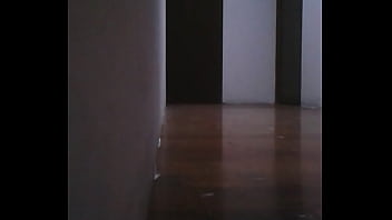 Preview 1 of Jordi Fool - metiendome cosas en el pasillo de un hotel