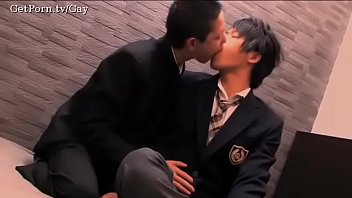 Preview 1 of Milf Natursekt Lesben - cute asian twink gets fucked
