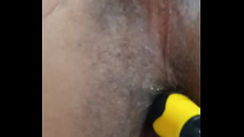 Preview 3 of Banghdes Xxx - Desarmador en mi culo