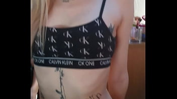 Preview 1 of Son Surprise For Mom In Bad - Video di verifica
