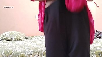Preview 1 of Indian Muslim Girl Sex Hd - सेक्सी आंटी की चूची पर वीर्य दिया