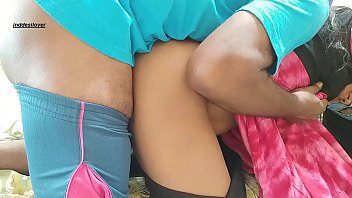 Preview 4 of Indian Muslim Girl Sex Hd - सेक्सी आंटी की चूची पर वीर्य दिया