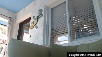 Preview 2 of Hot Xxx Fiss - Blonde Vicky Vette Spreads Her Legs And Takes Off Her Bikini To Masturbate!
