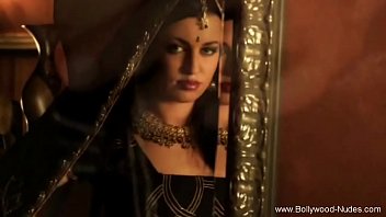 Preview 1 of Savita Bhabhi Ful Sex Movie - Lovely Brunette Dance Gracefully
