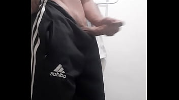 Preview 4 of Aadhi Vaasi Sex - Batendo punheta depois do futebol