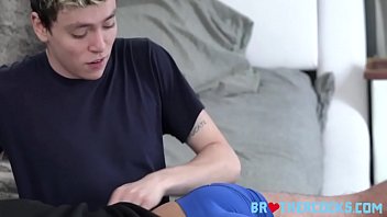 Preview 1 of Geilefigur - Elder Brother Spanks Twink Brother&#039_s Bratty Ass- Carter Ford,  Ted Xander