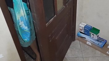 Preview 3 of Oldpussyxxx - Chamei meu entregador outra vez.