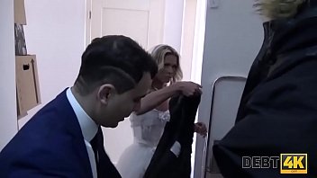 Preview 2 of Pussy Com Sex - DEBT4k. La cosa dolce dovrebbe restituire un sacco di soldi subito dopo il matrimonio