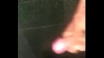 Preview 3 of Xxxxxgril Video - Gozando na hora do banho