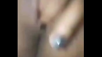 Preview 1 of Anika Shy - Pretinha se masturbando