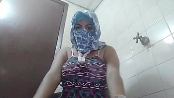 Preview 1 of Animals Girls Xnxx - Real Amateur HOT Arab In Masturbates Squirting Creamy Pussy To Wet Orgasm On Webcam
