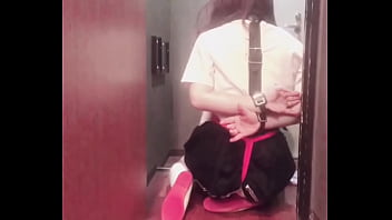 Preview 4 of Anal Sluts Sweethearts 6 - 【女装マゾ奈緒】制服お仕置きビンタ001
