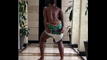 Preview 1 of Indian Axe Move - negra gostosa dan&ccedil_ando sensualmente