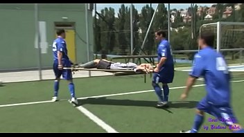 Preview 1 of Czechmassagge - Incontro di calcio tra una squadra femminile e una maschile...finir&agrave_ in un orgia spettacolare