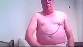 Preview 4 of Relatives Group Sex - lekker rukken voor de cam
