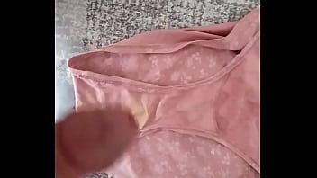 Preview 2 of 20inch Dick Fucking - corrida en bragas de mi mujer 139