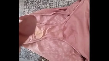 Preview 1 of 20inch Dick Fucking - corrida en bragas de mi mujer 139