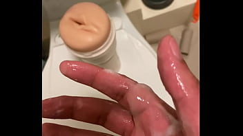 Preview 4 of Xxx98 Vedio - Cum in my Hand