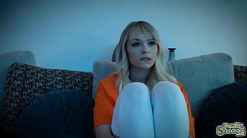 Preview 1 of Nenas Lloronas - Stepbrother offers his stepsister Lilly Bell what he wants