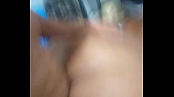 Preview 3 of Russian Teen Real Defloration - Fudendo amiga casada safada no cafofo do Salsero