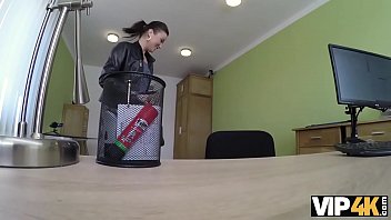 Preview 1 of African Blood Xvideocom - VIP4K. Chica sexy hace una mamada y se la clavan en la oficina de pr&eacute_stamos