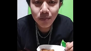 Preview 1 of Tick Long - เจ้ภัทรกินข้าว