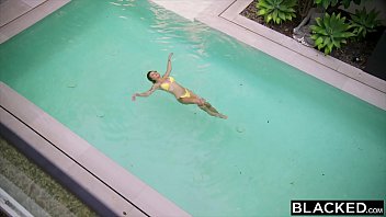 Preview 1 of Cuckold Mexicano - BLACKED Gorgeous Gabbie cheats on boyfriend at the pool