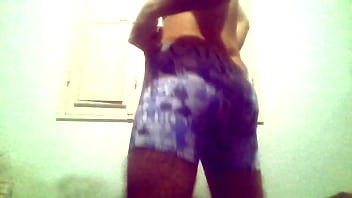 Preview 4 of Sunlight Com - Tirando a roupa bem gostoso at&eacute_ ficar pelado