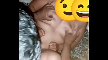 Preview 3 of Hot Shemale Nailing A Horny Guy - La agarro b. y le gusta