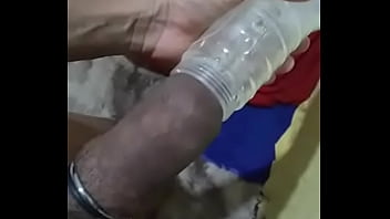 Preview 1 of Judo Porn - COMPARANDO O CALIBRE DO JACARE