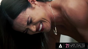 Preview 2 of Www Doodhwali Wap Com - 21 NATURALS - Hot Brunette Alyssa Reece Feels Horny For Anal Sex At The Office