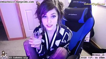Preview 2 of Brazzers93 Com - Skinny streamer flashing tits and ass on webcam